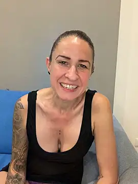 GermanMilfJasmin online show from 13, 6, 2026