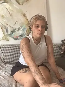 Ella Bloom online show from 16, 6, 2026