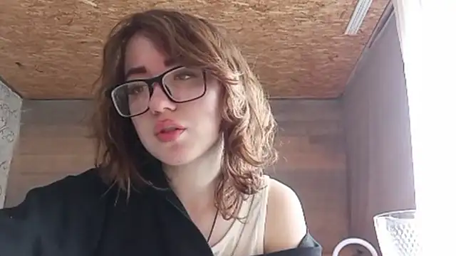 OliviaMoment online show from 18, 6, 2026