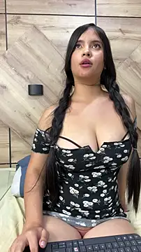 Lara petit online show from 8, 6, 2026