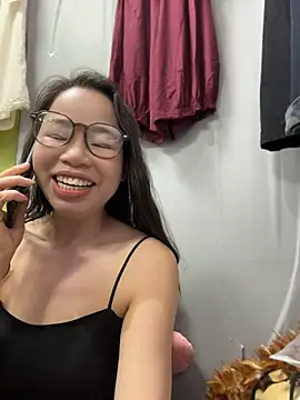 Snapshot of honghong_mother chatting on 18, 6, 2026 honghong mother online show from 18, 6, 2026