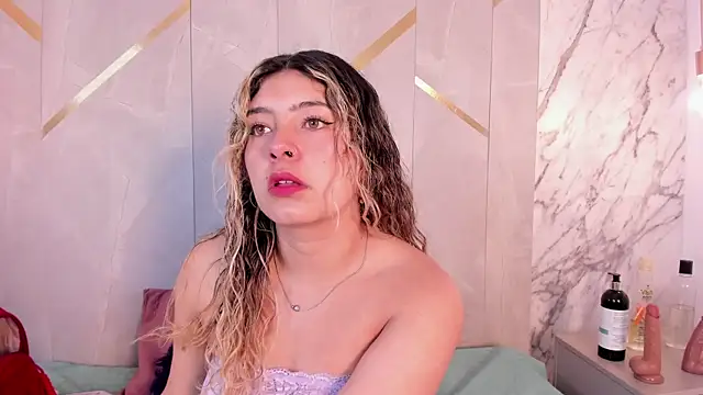 ChloeBelle  online show from 18, 6, 2026