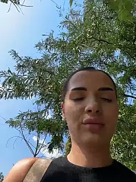 chloenyx online show from 30, 6, 2026