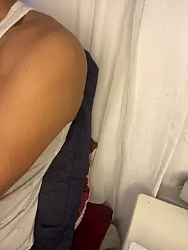 Tatuadomoreno23cm online show from 16, 7, 2026