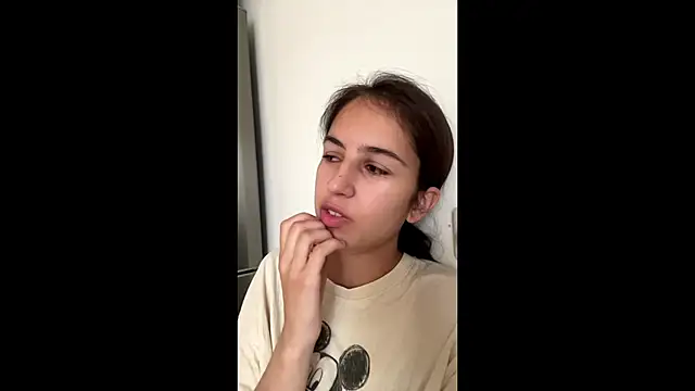 Snapshot of SindyKay chatting on 16, 6, 2026 SindyKay online show from 16, 6, 2026