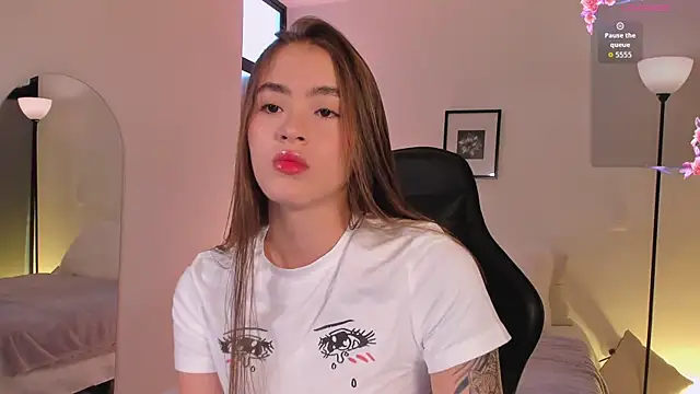 LizzyColins online show from 25, 6, 2026