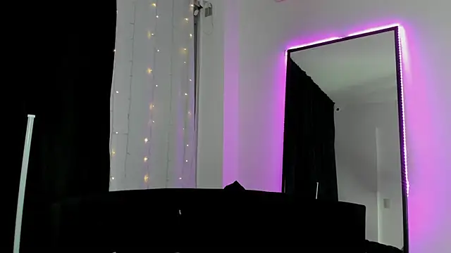 ScarlettJhonsonn online show from 6, 6, 2026