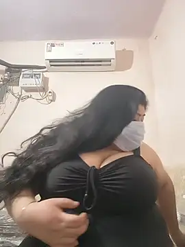 Snapshot of simranjeet_kaur69 chatting on 14, 6, 2026 simranjeet kaur69 online show from 14, 6, 2026