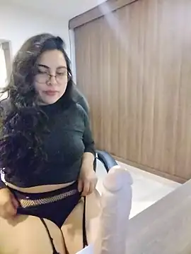 Roxxy Sade online show from 17, 6, 2026