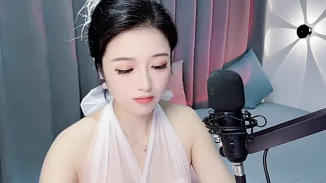Momo-Wow online show from 9, 7, 2026