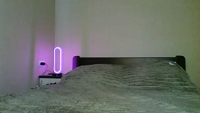 elliza snow online show from 22, 7, 2026