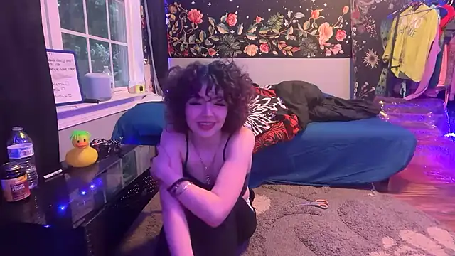 petitewhitebaee online show from 12, 6, 2026