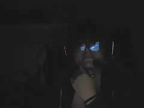 Snapshot of layom_21 chatting on 2, 6, 2026 layom 21 online show from 2, 6, 2026