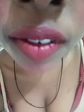 Snapshot of Sexy-Zeenat chatting on 2, 6, 2026 Sexy-Zeenat online show from 2, 6, 2026
