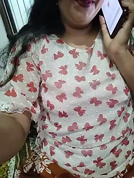 Snapshot of simran_khan90 chatting on 2, 6, 2026 simran khan90 online show from 2, 6, 2026