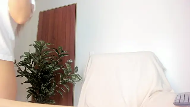 AbbyLancaster online show from 4, 6, 2026