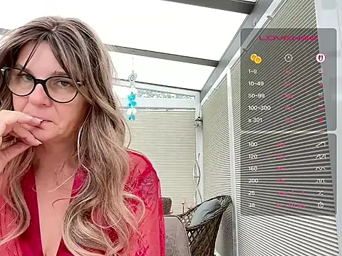 Snapshot of DirtyMarie80 chatting on 18, 6, 2026 DirtyMarie80 online show from 18, 6, 2026