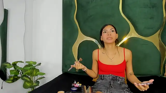 Snapshot of Mila_petiteasm chatting on 15, 7, 2026 Mila petiteasm online show from 15, 7, 2026