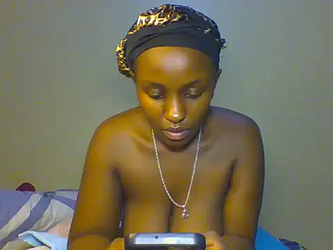 Snapshot of Sexie_bobbies chatting on 25, 6, 2026 Sexie bobbies online show from 25, 6, 2026