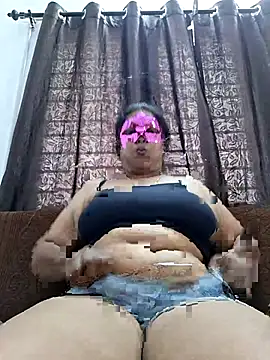 Snapshot of Hot_Sreeja_Tamil chatting on 15, 7, 2026 Hot Sreeja Tamil online show from 15, 7, 2026