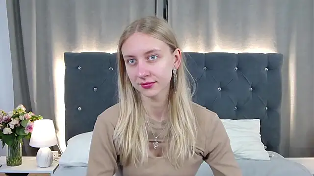 Snapshot of LirienVexx chatting on 9, 6, 2026 LirienVexx online show from 9, 6, 2026