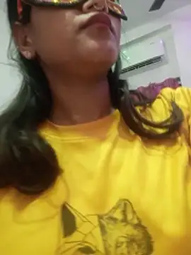 Hot-Rani-76 online show from 19, 6, 2026