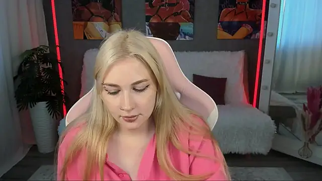 Snapshot of AmaliaWinslet chatting on 18, 6, 2026 AmaliaWinslet online show from 18, 6, 2026