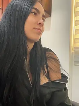 Sara fernandez- online show from 7, 7, 2026