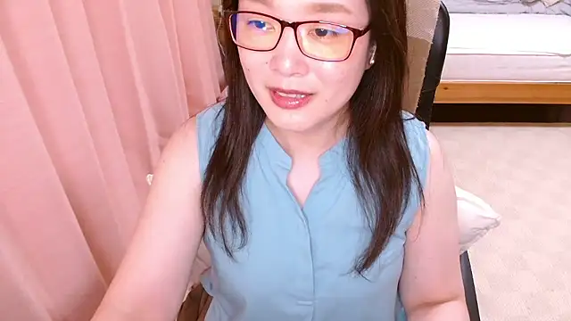 Snapshot of LENA-xo chatting on 21, 6, 2026 LENA-xo online show from 21, 6, 2026