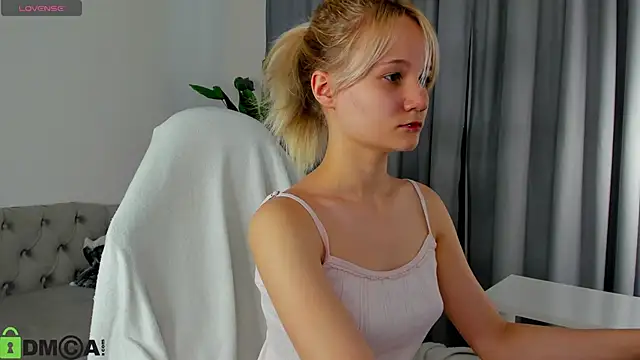 Bunny Elsy online show from 18, 6, 2026