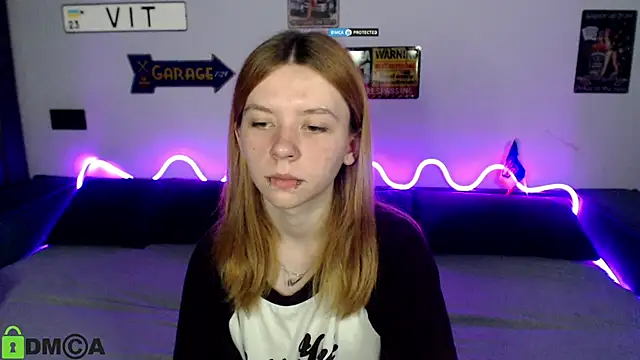 CarolInWonderland online show from 30, 6, 2026