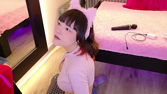 Emily amaura online show from 10, 7, 2026