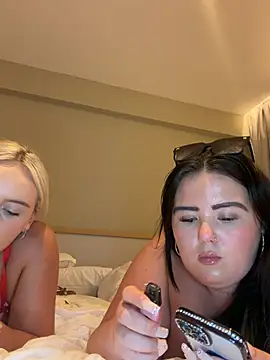 Snapshot of Liv_xxxx chatting on 3, 7, 2026 Liv xxxx online show from 3, 7, 2026