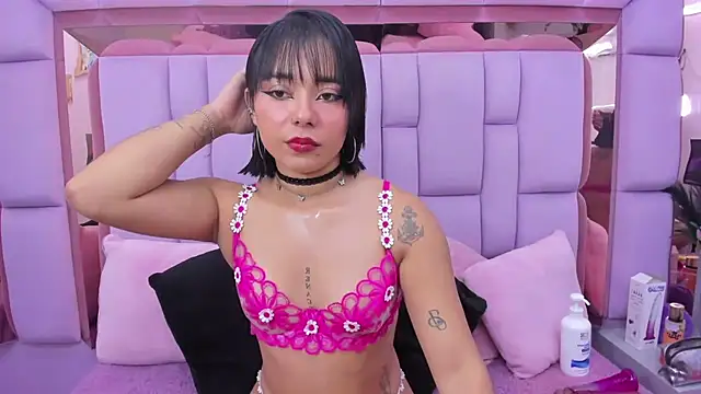 Snapshot of roxane_vega chatting on 21, 7, 2026 roxane vega online show from 21, 7, 2026