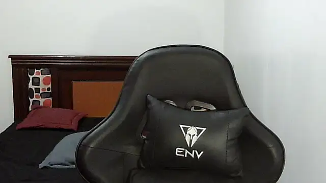 Lolacurly69 online show from 1, 7, 2026