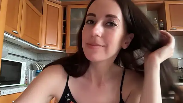 Flamingo Queen online show from 13, 7, 2026