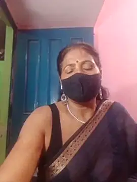 Snapshot of YAMUNA_033 chatting on 27, 6, 2026 YAMUNA 033 online show from 27, 6, 2026