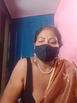 Snapshot of YAMUNA_033 chatting on 29, 6, 2026 YAMUNA 033 online show from 29, 6, 2026