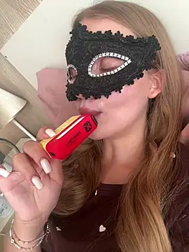 AlexandraMoore03 online show from 12, 6, 2026