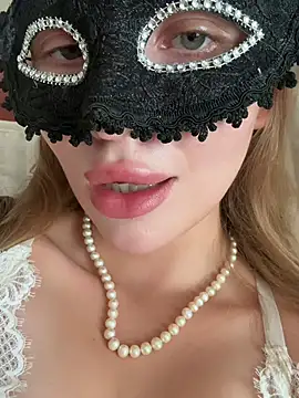 AlexandraMoore03 online show from 23, 6, 2026