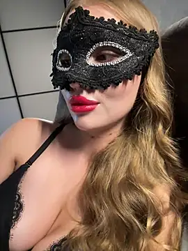 AlexandraMoore03 online show from 4, 7, 2026