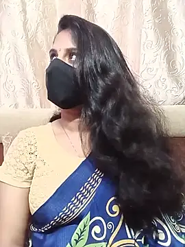 Clara-Lilly online show from 25, 6, 2026
