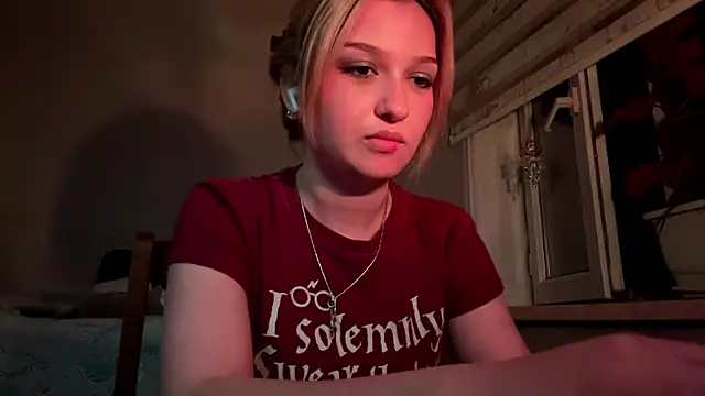 Snapshot of CloudyFoxy chatting on 9, 6, 2026 CloudyFoxy online show from 9, 6, 2026