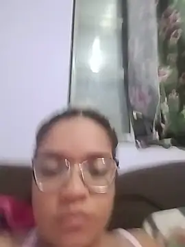 Snapshot of Esquetadinhas chatting on 8, 6, 2026 Esquetadinhas online show from 8, 6, 2026