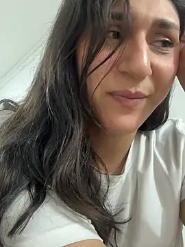 AryloverX online show from 18, 7, 2026