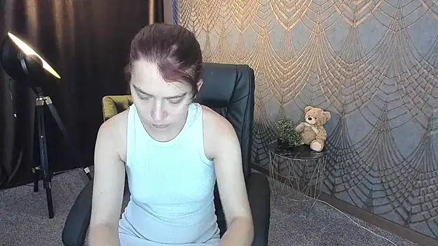 Snapshot of Livia_Shy chatting on 24, 6, 2026 Livia Shy online show from 24, 6, 2026