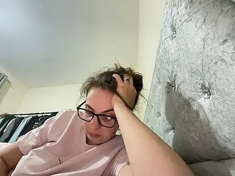 Cindysweetceex online show from 24, 7, 2026