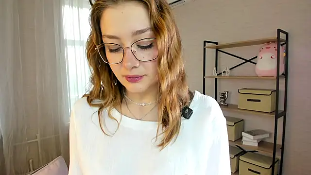 DarleenWarrior online show from 12, 7, 2026