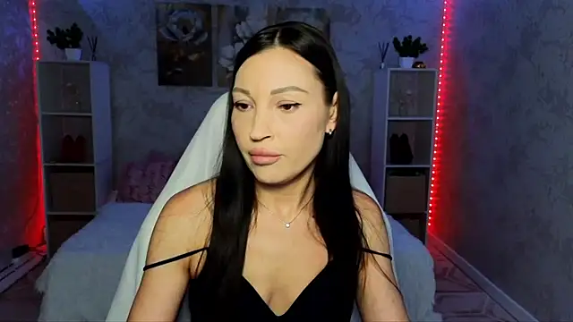 NikoleMills online show from 12, 6, 2026