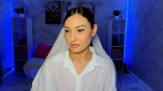Snapshot of NikoleMills chatting on 7, 7, 2026 NikoleMills online show from 7, 7, 2026